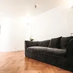 Parislux
